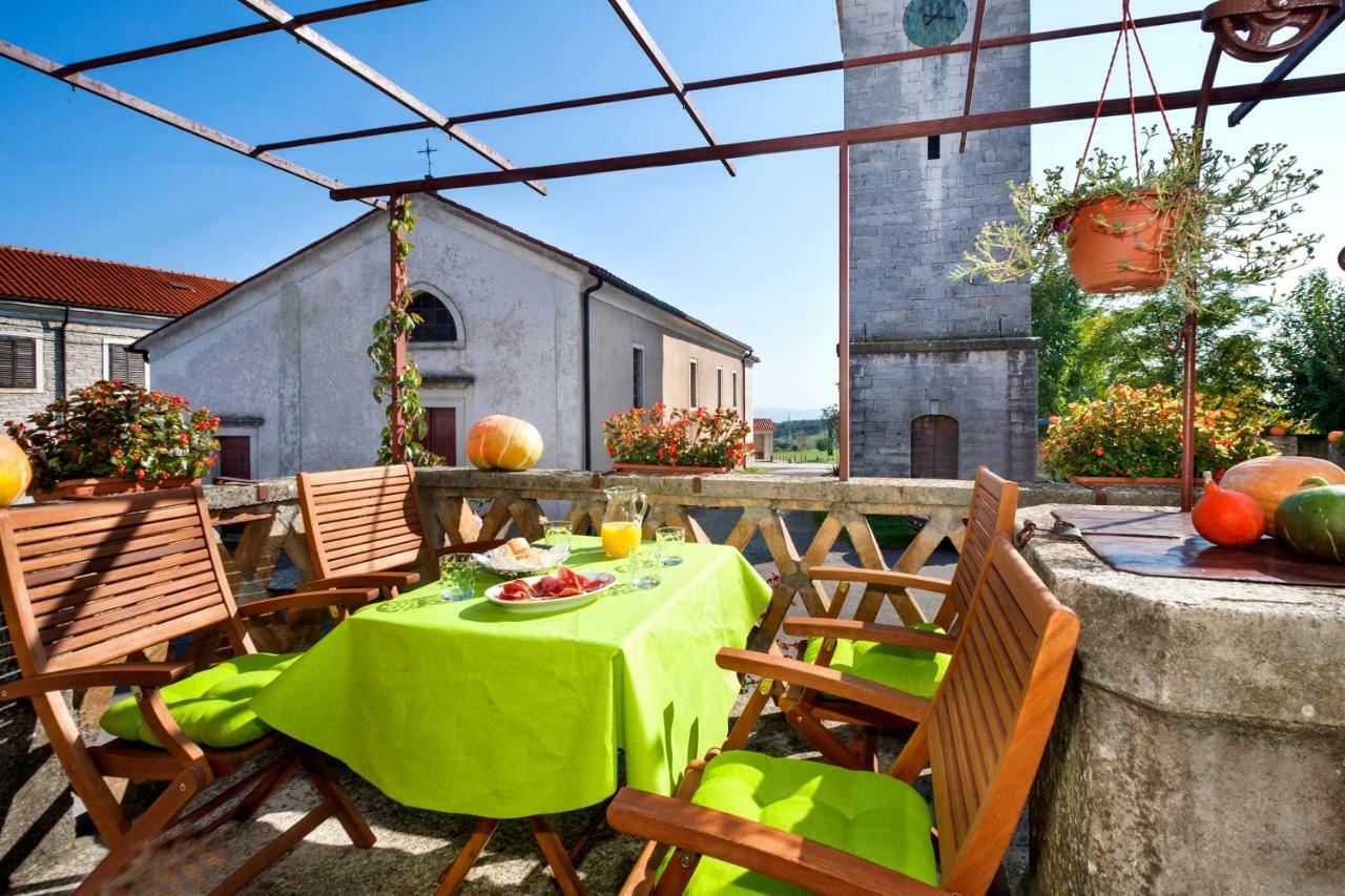 Rural Apartment Carolina Zrenj ภายนอก รูปภาพ