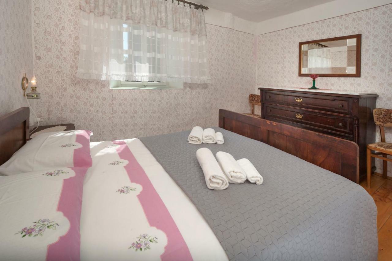 Rural Apartment Carolina Zrenj ภายนอก รูปภาพ