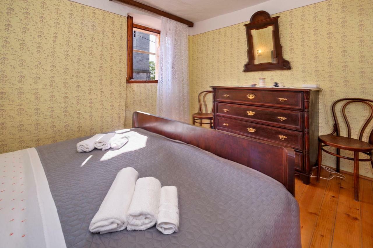 Rural Apartment Carolina Zrenj ภายนอก รูปภาพ